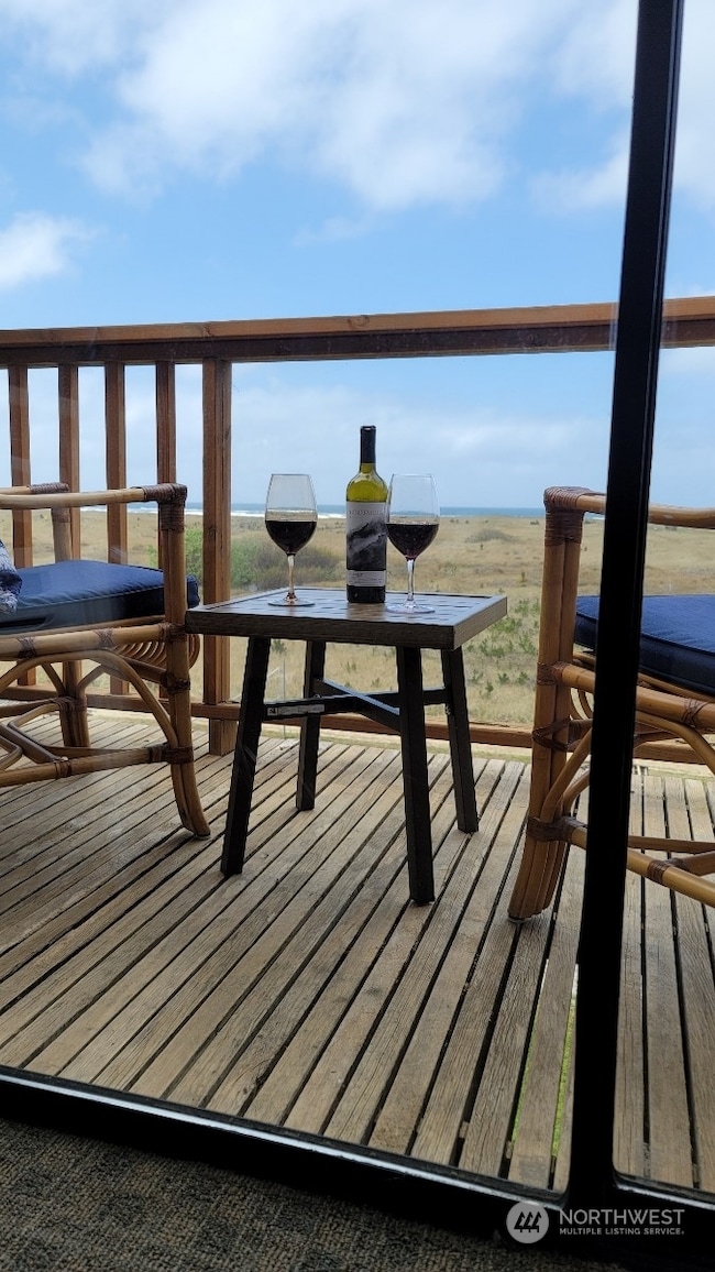 Chautauqua Lodge unit 223, Long Beach, WA 98631 - photo 3