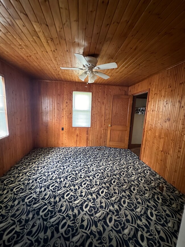 622 E 7th St, Muncie, IN 47302 - photo 5