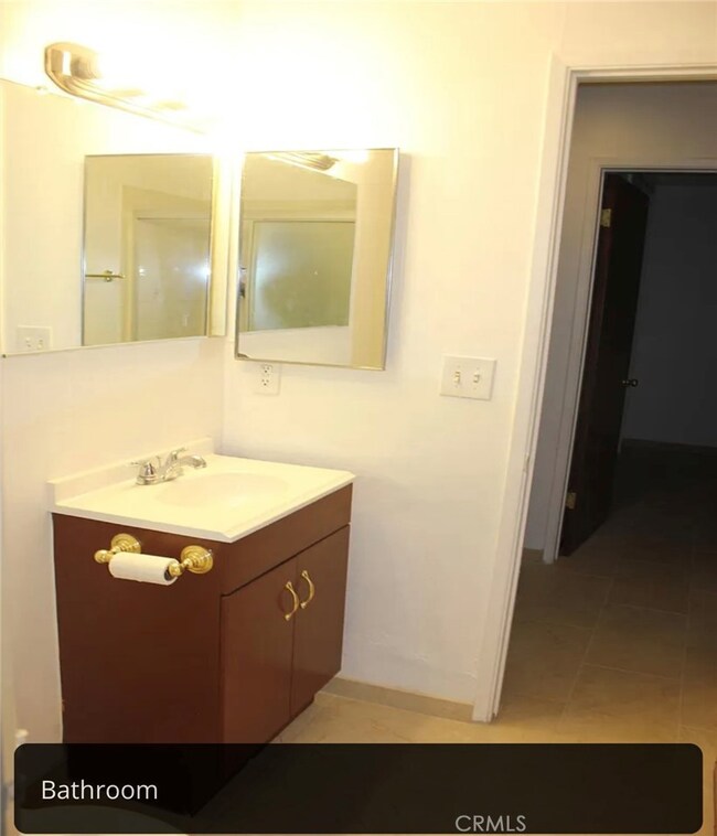 13040 Dronfield Ave unit 6, Sylmar, CA 91342 - photo 4