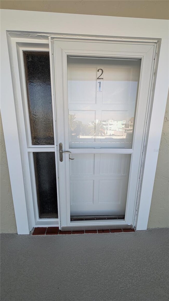 433 Paula Dr S unit 21, Dunedin, FL 34698 - photo 3