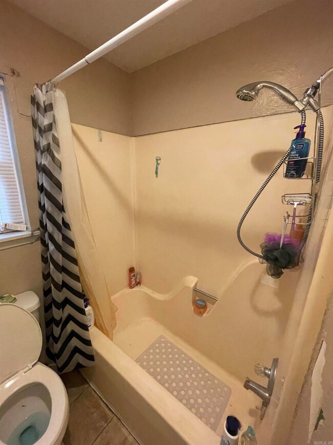 1409 S Wood St, Stuttgart, AR 72160 - photo 7