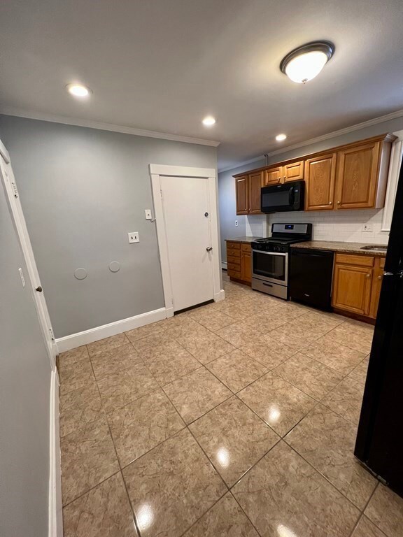 21 Hallowell St unit 1, Mattapan, MA 02126 - photo 2