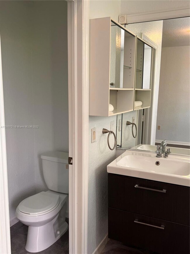 11029 NW 43rd Ln unit 29, Doral, FL 33178 - photo 7