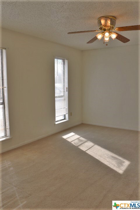 340 Eagle Ln, Kempner, TX 76539 - photo 5