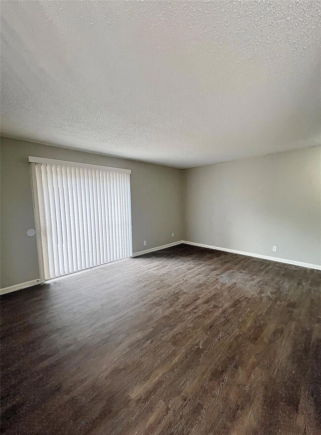 202 Jackson St unit 4, Weatherford, TX 76086 - photo 3