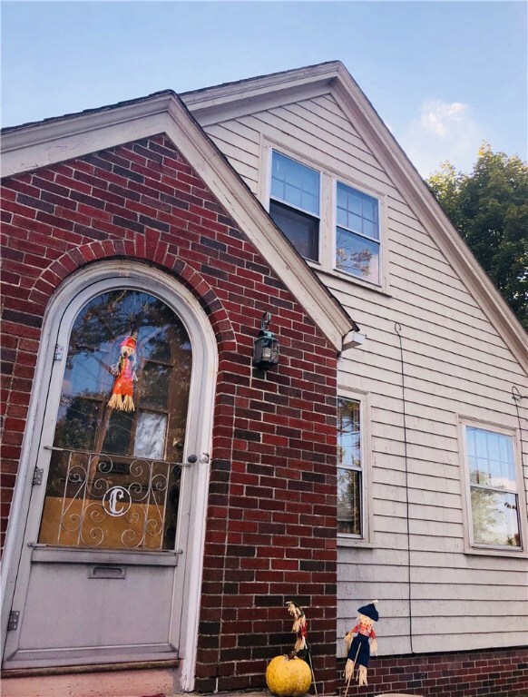 340 Eaton St, Providence, RI 02908 - photo 3