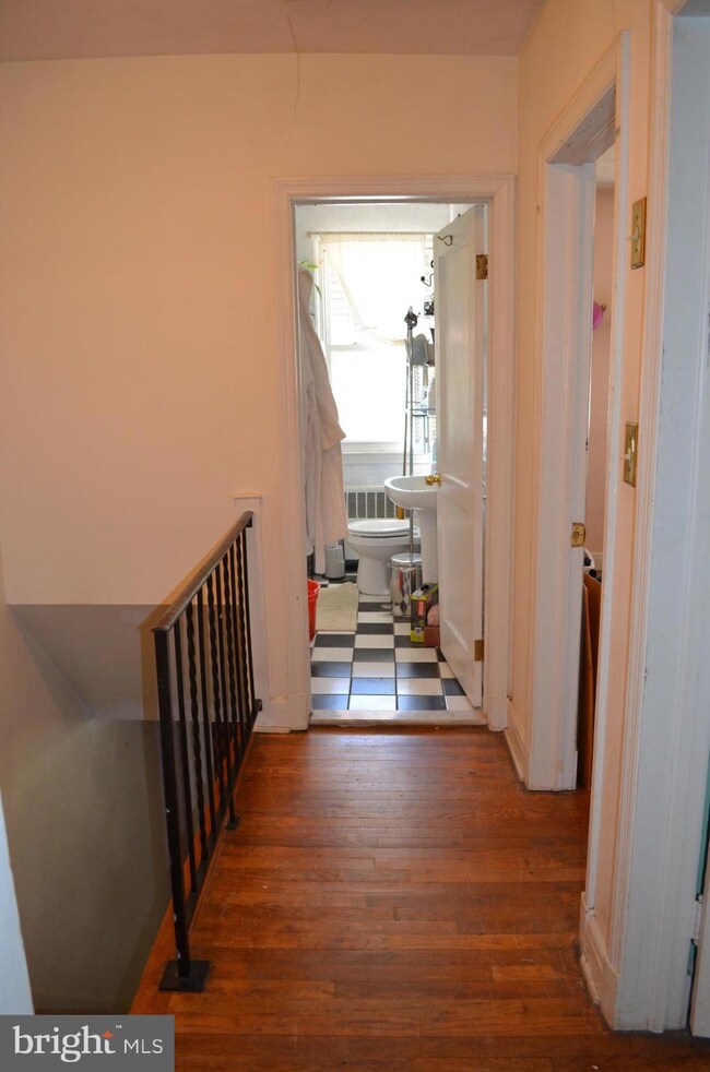 8635 Willow Oak Rd, Parkville, MD 21234 - photo 2