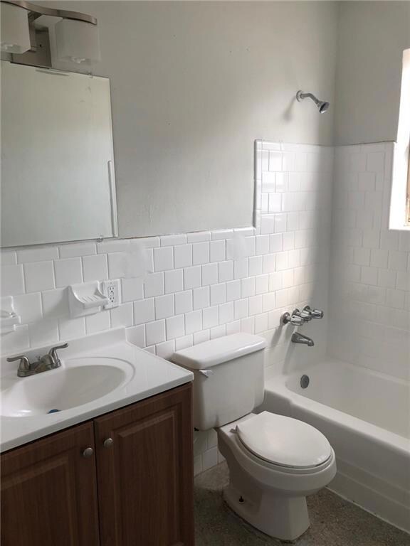 2212 Cody St, Hollywood, FL 33020 - photo 2