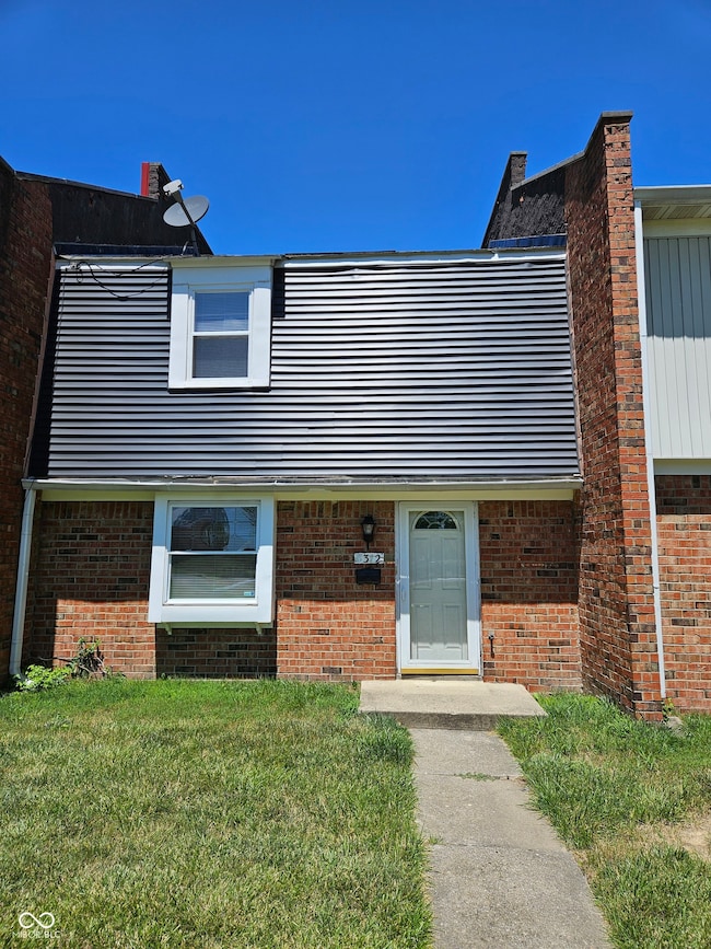 6312 Commons Dr, Indianapolis, IN 46254 - photo 3