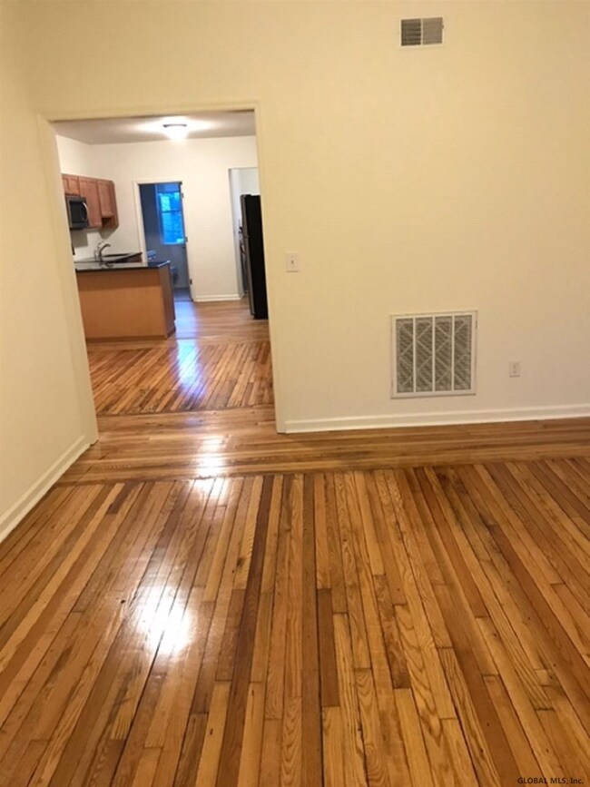 34 Exchange St unit 2nd floor, Albany, NY 12205 - photo 6