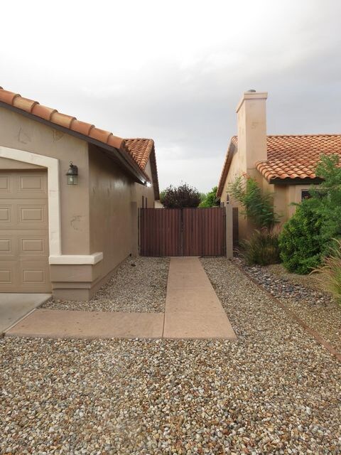 RV Gate 2