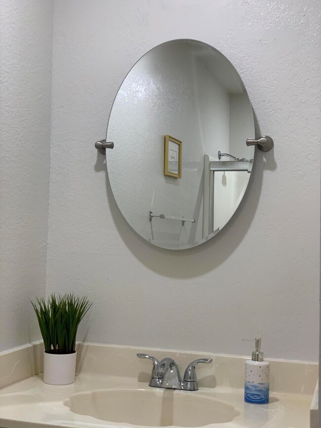 2810 N Arcadia Ct unit 211, Palm Springs, CA 92262 - photo 7