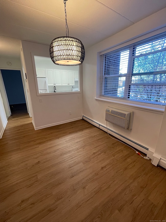 Hyde Park unit 3P, Stamford, CT 06907 - photo 4