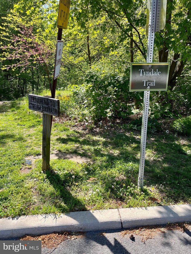 3200 Parkside Dr, Baltimore, MD 21214 - photo 7