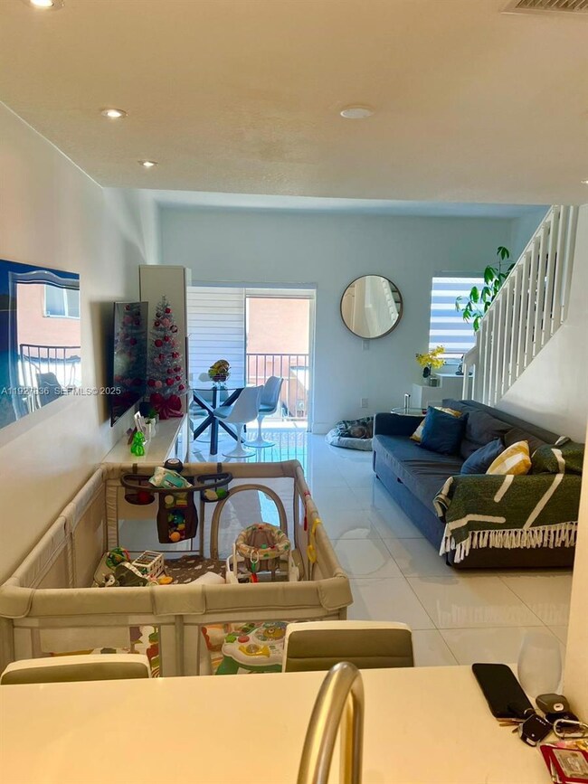 925 NW 82nd Ave unit 217A, Miami, FL 33126 - photo 5