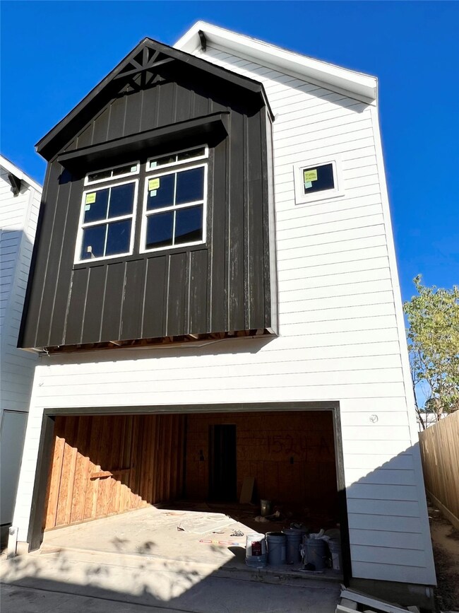 1524 Ojeman Rd unit D, Houston, TX 77055 - photo 2