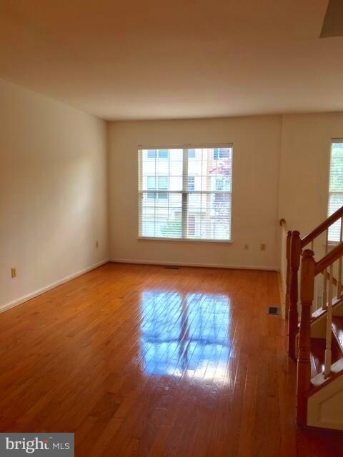 13106 Plotner Farm Rd, Herndon, VA 20171 - photo 3