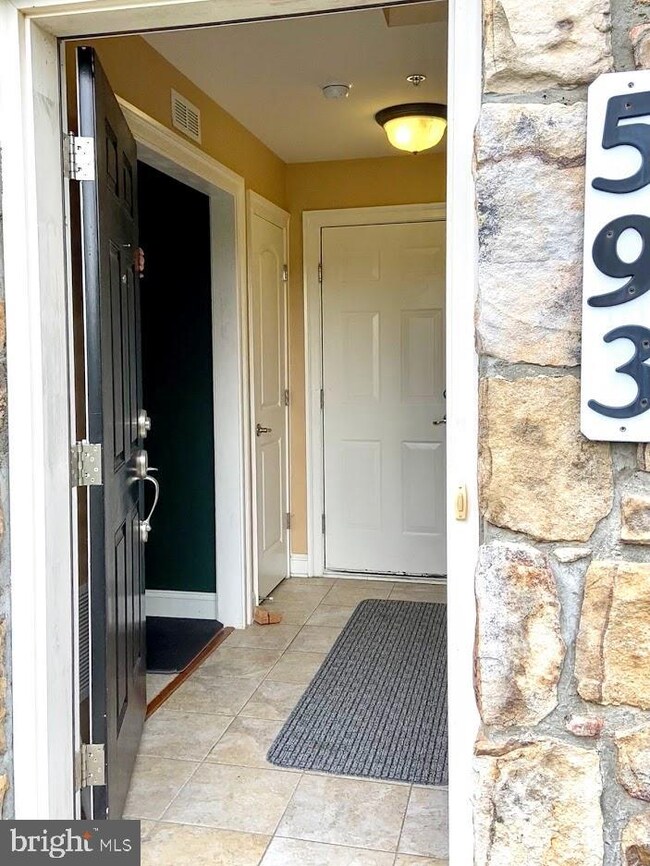 593 Raven Ave, Gaithersburg, MD 20877 - photo 4