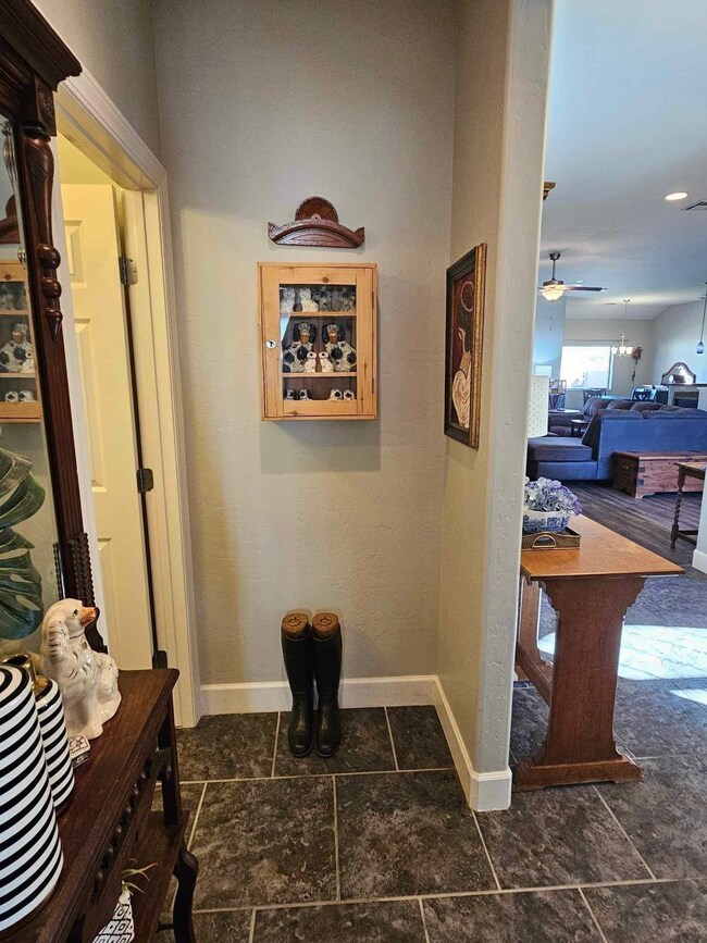 2303 Silverado, Alamogordo, NM 88310 - photo 6