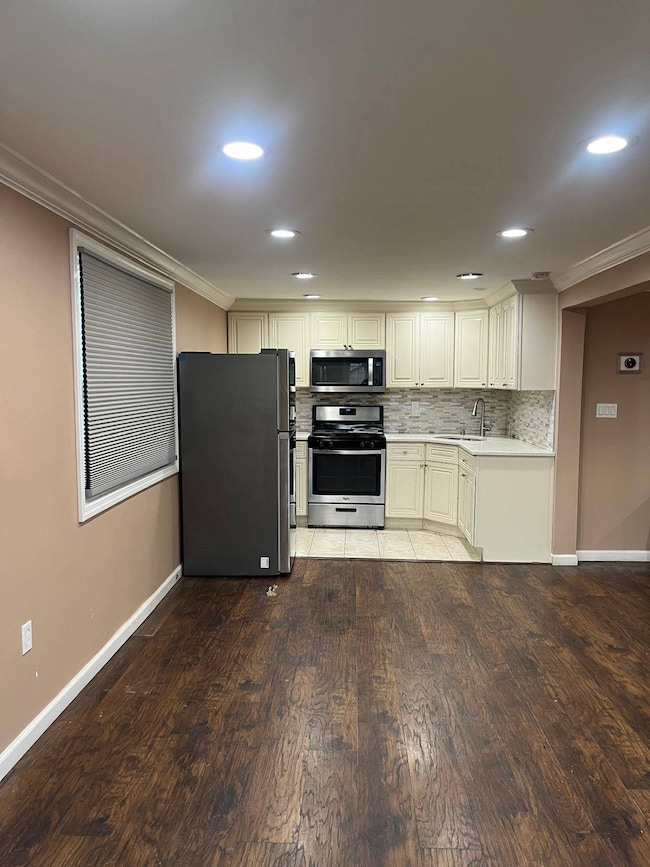 ** Fiesta Dr, Centereach, NY 11720 - photo 6