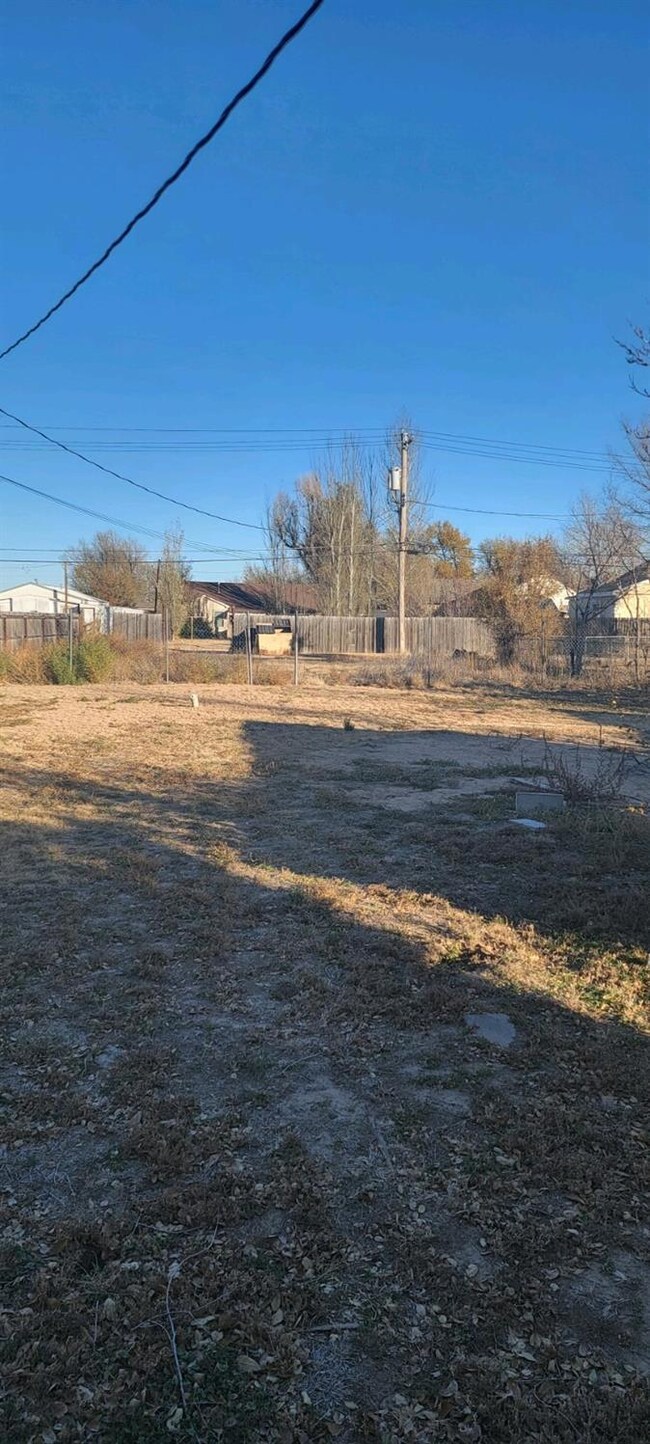 410 S Jefferson St, Hugoton, KS 67951 - photo 3