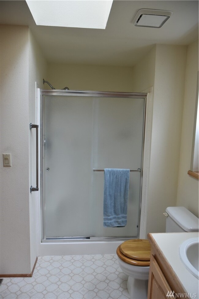 3525 Louderback Ave, Raymond, WA 98577 - photo 4