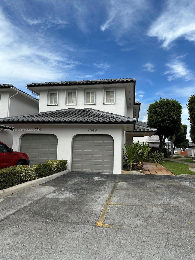 7549 NW 175th St unit 7549, Hialeah, FL 33015 - photo 2