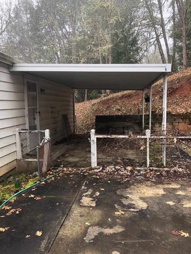 414 Opal Ln, Grants Pass, OR 97526 - photo 6