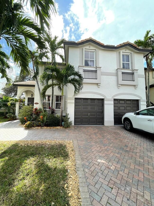 11030 NW 48th Terrace, Doral, FL 33178 - photo 2