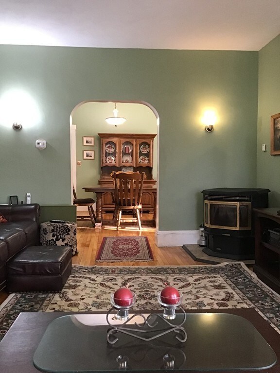 55 Pine St, Swampscott, MA 01907 - photo 4