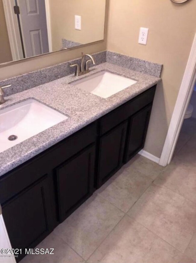 FD6DBBA8-A4B9-49CF-B8AF-6841A3040072