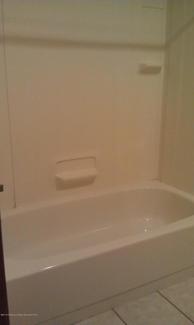 1046 E 7th St, Craig, CO 81625 - photo 3