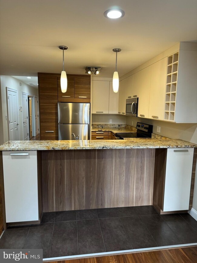 933 N Calvert St unit A, Baltimore, MD 21202 - photo 2