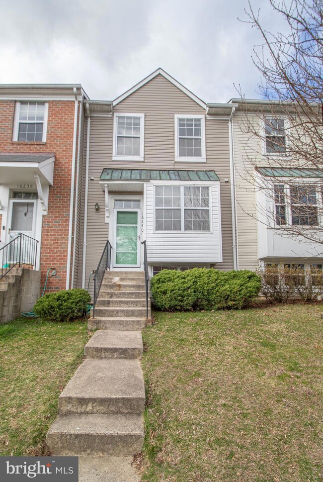 18240 Paladin Dr, Olney, MD 20832 - photo 2