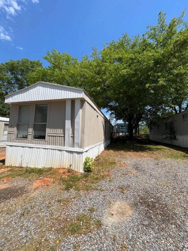 109 Embert Ln unit 5, Shelby, NC 28152 - photo 3