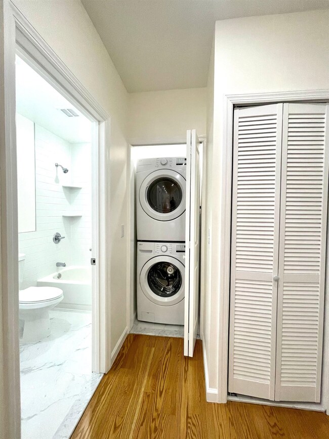 662 Bergen Ave unit 1, Jersey City, NJ 07304 - photo 4