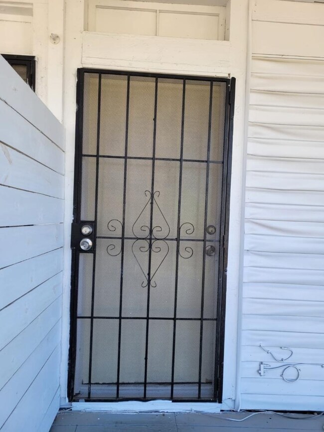 783 Ringold St, Houston, TX 77088 - photo 3