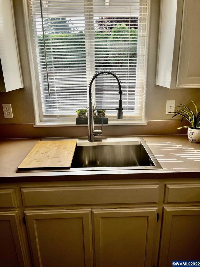 1216 Troy St NE, Keizer, OR 97303 - photo 7