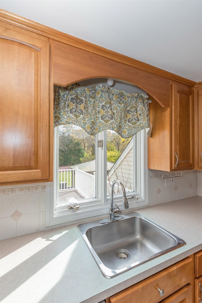 4 Archery Ln, Nashua, NH 03060 - photo 5