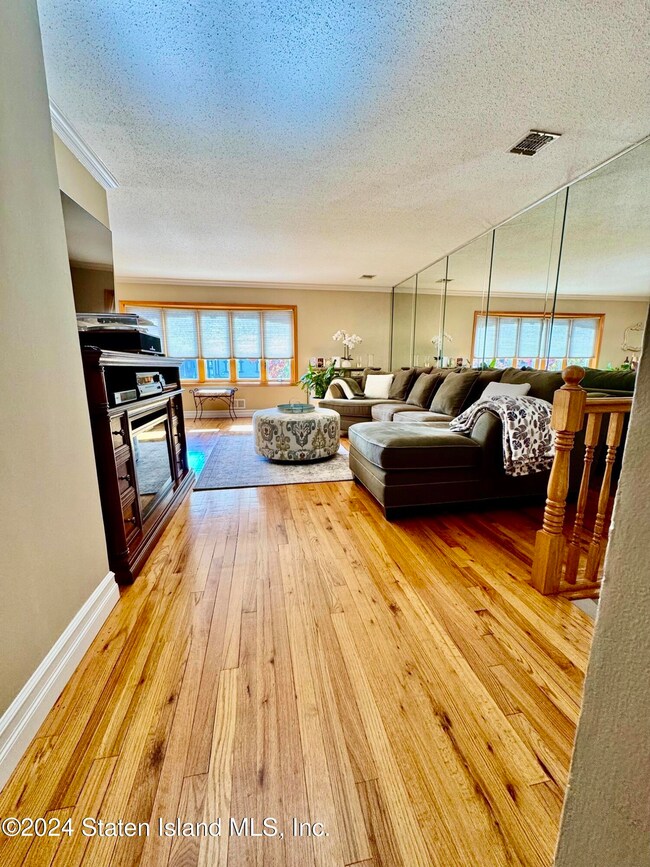 43 Devens St, Staten Island, NY 10314 - photo 6