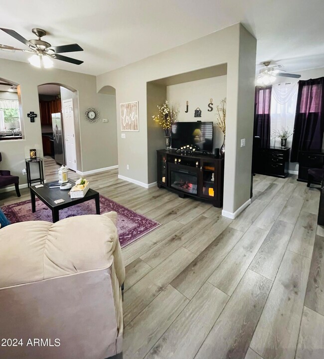 LUXURY PLANK VINYL FLOORING 2021