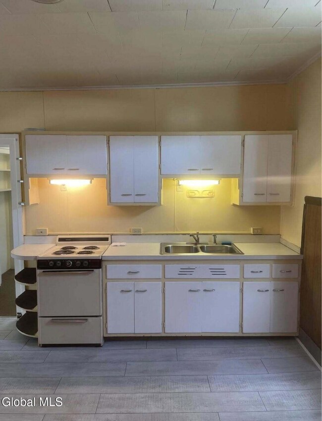 670 5th Ave, Troy, NY 12182 - photo 3