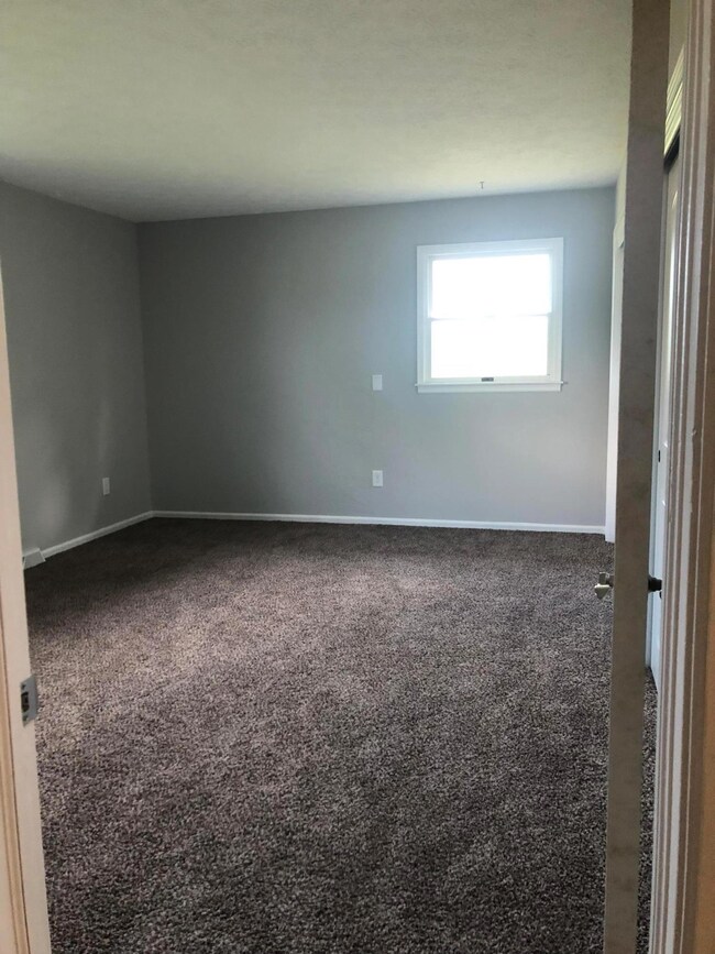 16725 Hiawatha Ave, Ashville, OH 43103 - photo 3