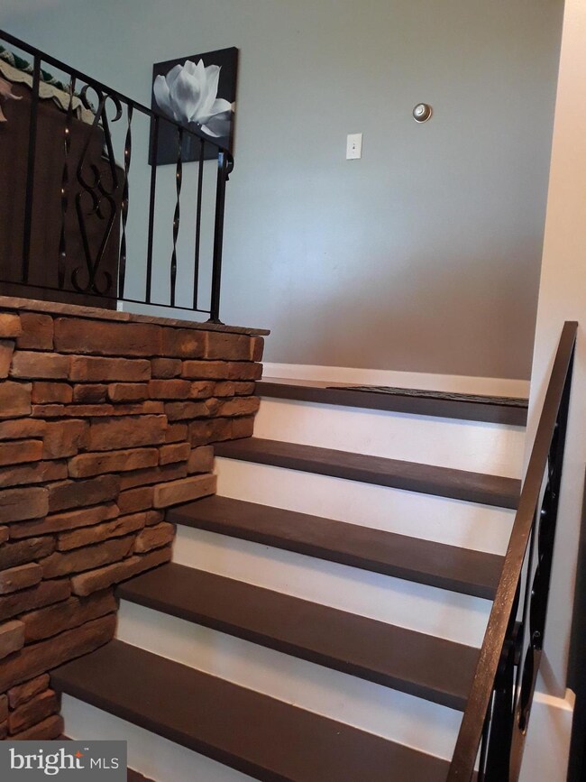 4124 Wilhelm Dr, Chambersburg, PA 17202 - photo 4