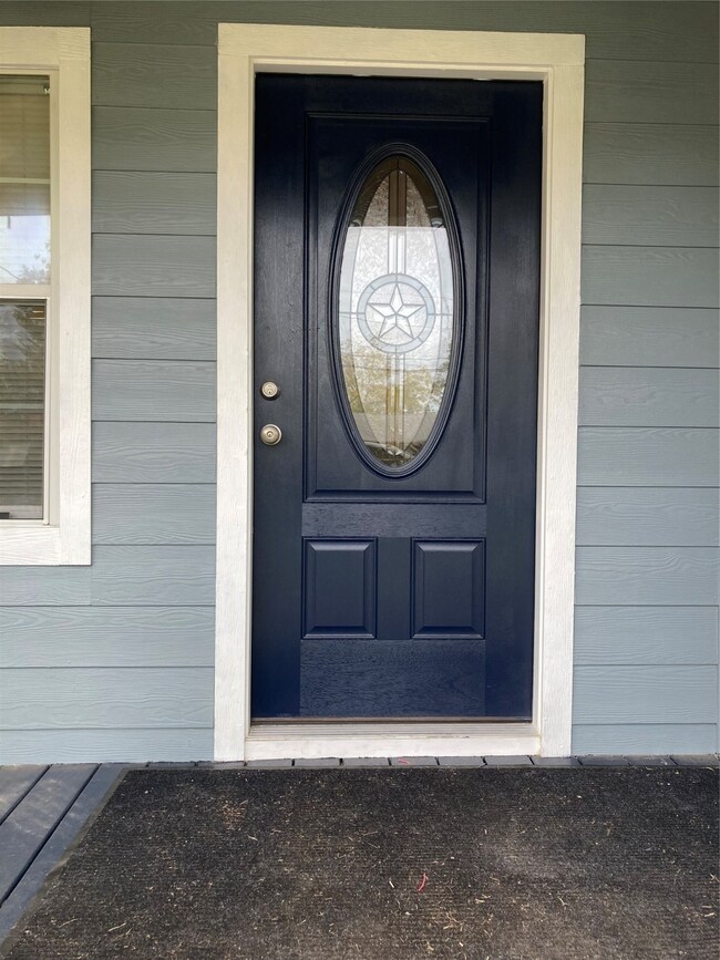 110 Weisenberger Dr, Houston, TX 77022 - photo 3