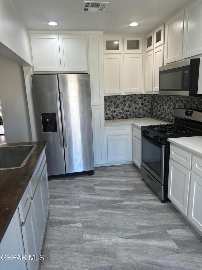 3625 Altura Ave, El Paso, TX 79930 - photo 6