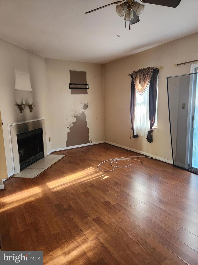 1325 Upcot Ct, Capitol Heights, MD 20743 - photo 3