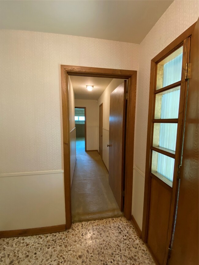 103 Hillcrest Dr, Richmond, TX 77469 - photo 2