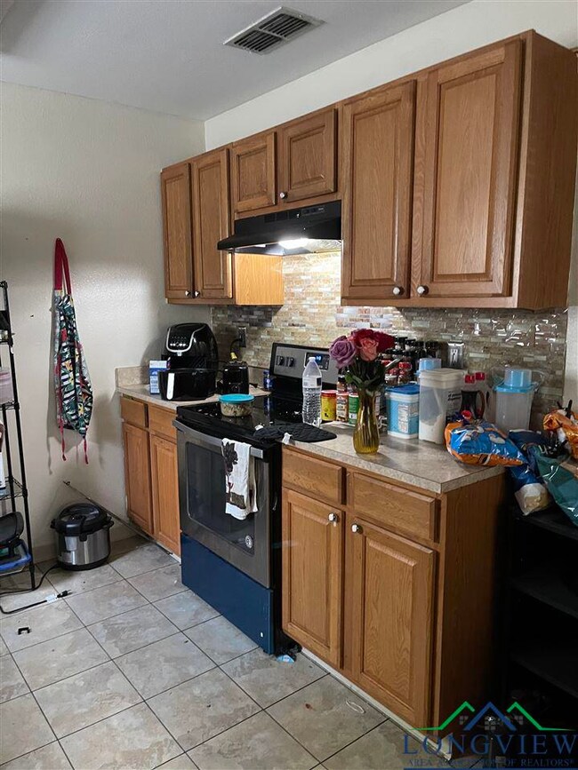 512 Texas St, Longview, TX 75601 - photo 7
