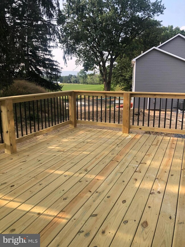 981 Forest Rd, Chambersburg, PA 17202 - photo 5